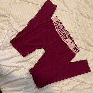 Maroon gym shark leggings size small